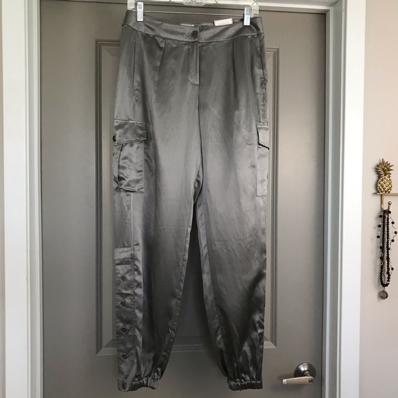 Chico's Pants - NWT Chico’s silk/cotton cargo joggers pants